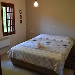 Consta Βίλα Τσαγκαράδα